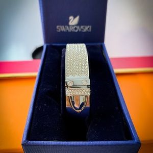 Swarovski Distinct Bangle